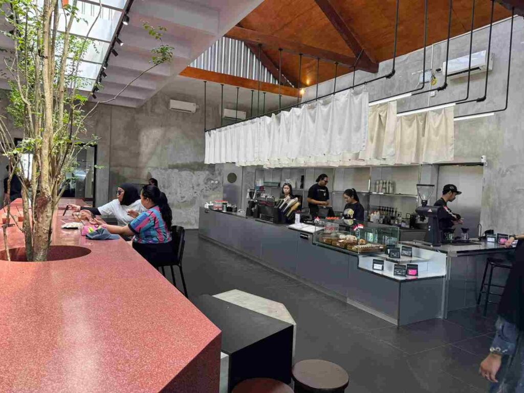 Toko Kopi Sumber Rejeki, Tempat Nongkrong Favorit Malang